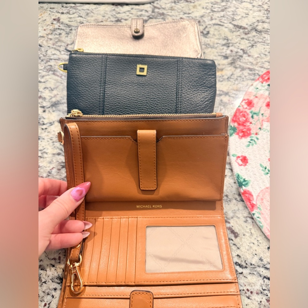 Wallet bundle with Michael Kors wallet
